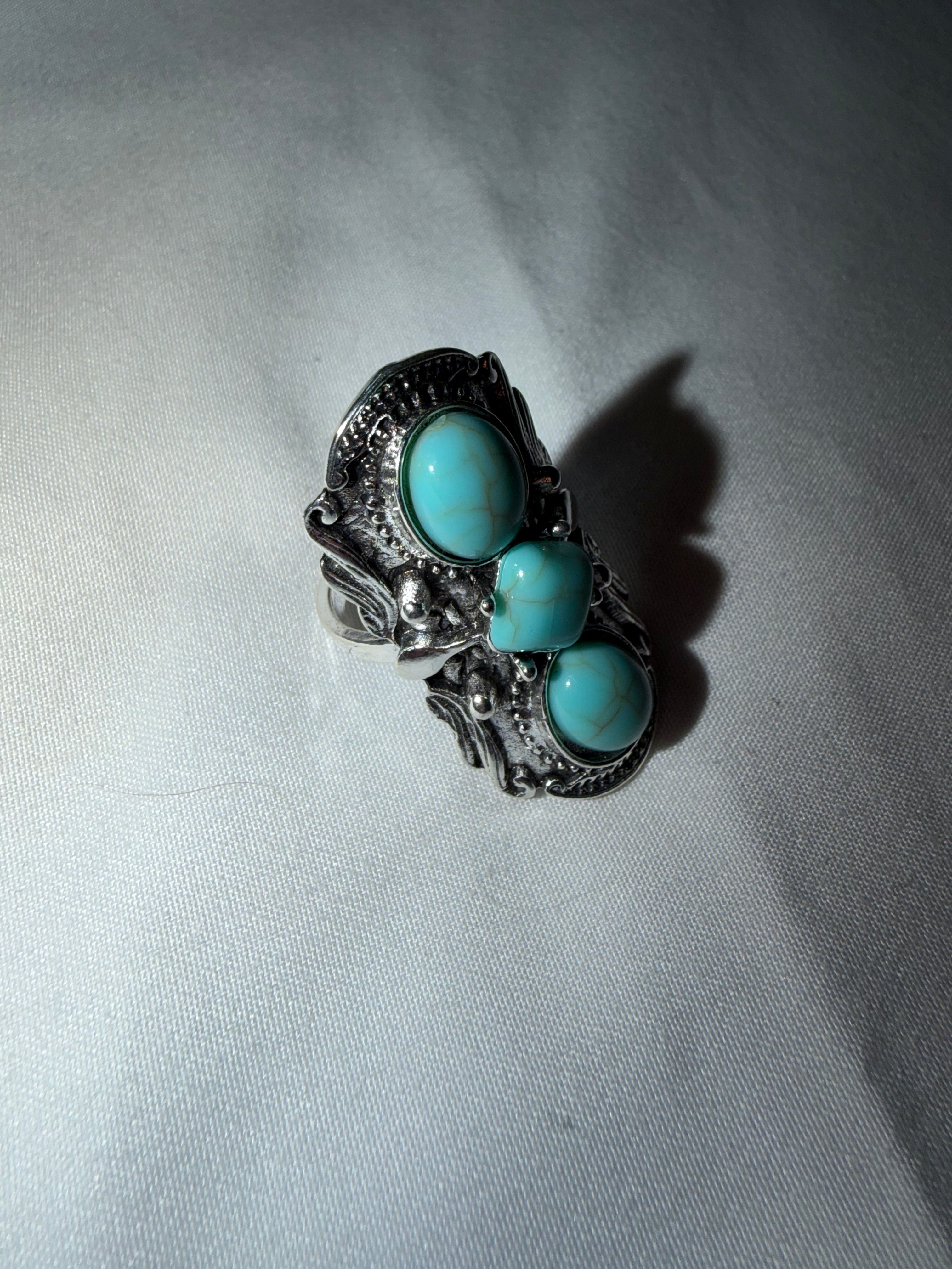 Three Turquoise Stone Ring